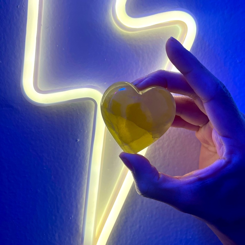 Lemon calcite heart